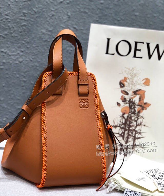 LOEWE包包 羅意威小號Hammock刺繡吊船包 羅意威手提肩背包  tcl1090